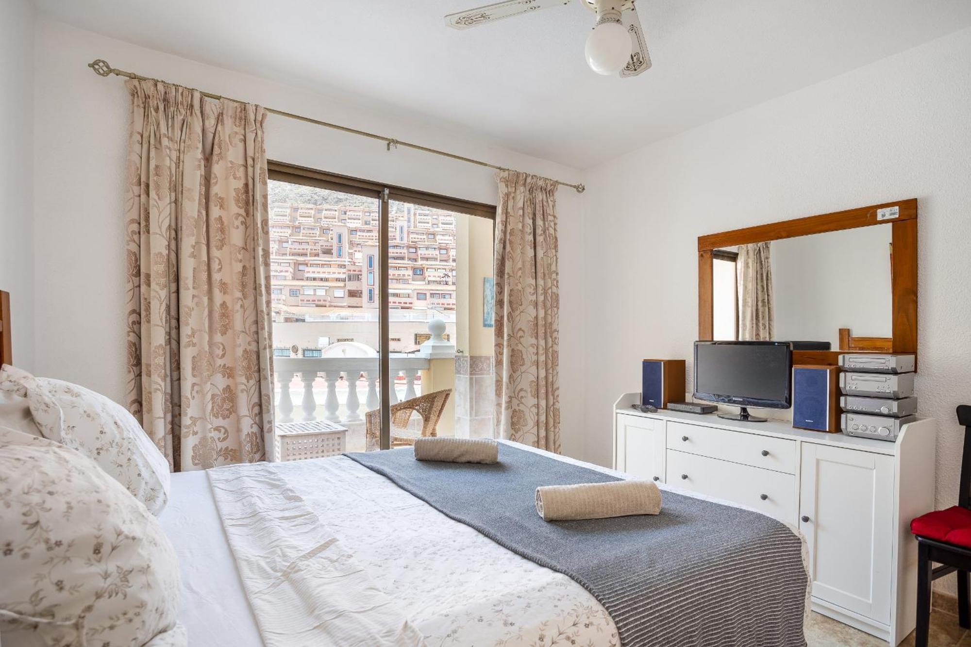 לוס כריסטיאנוס Castle Harbour Melanie'S Apartment By Lovetenerife מראה חיצוני תמונה