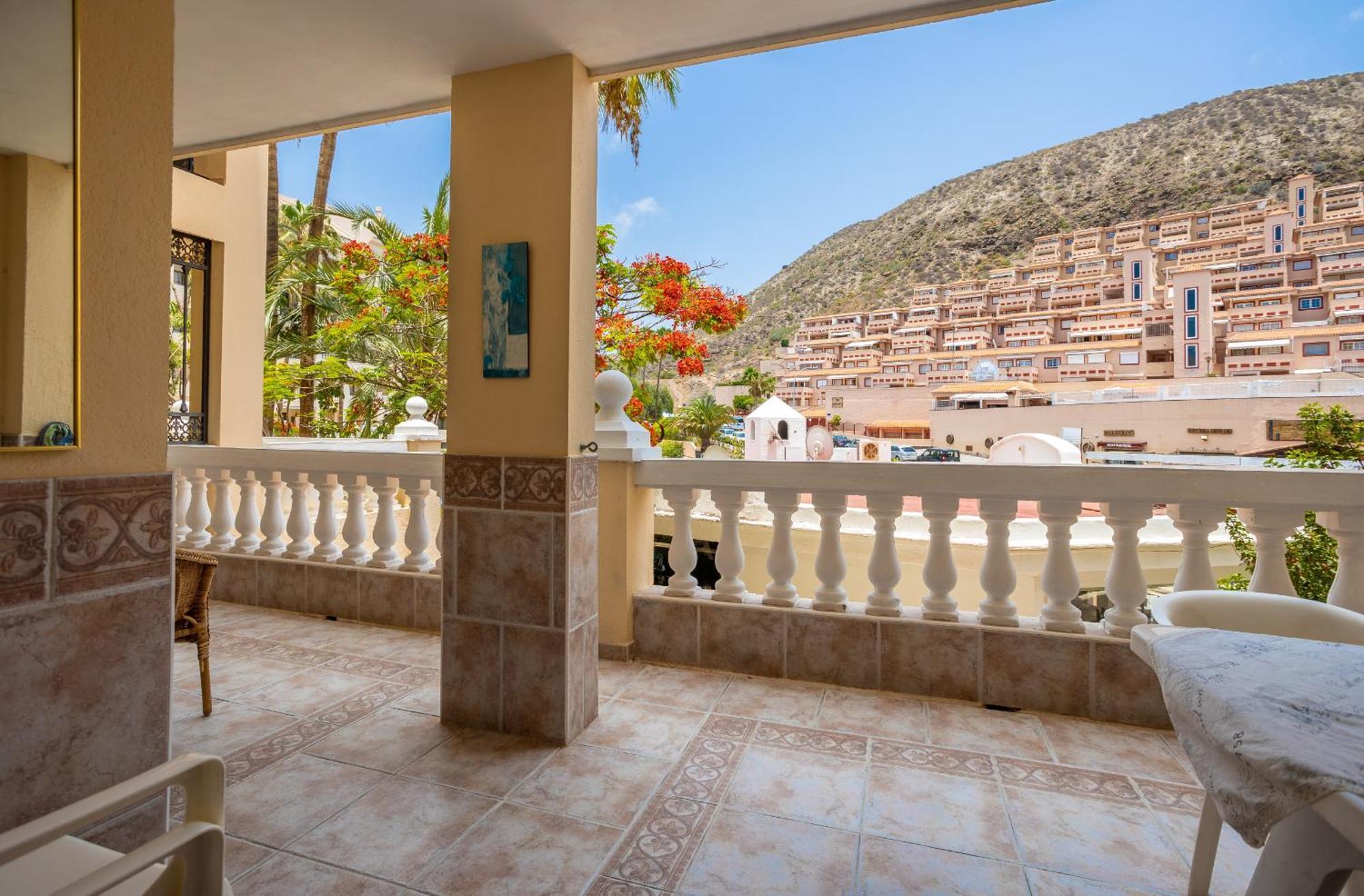 לוס כריסטיאנוס Castle Harbour Melanie'S Apartment By Lovetenerife מראה חיצוני תמונה
